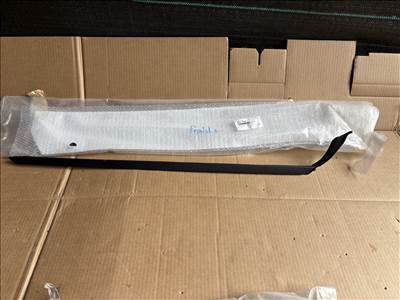 Hyundai Tucson (NX4) Szélvédő díszléc jobb 86140-n7000