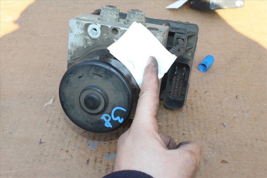 Chrysler Voyager 1997 2.5TD ABS kocka (38) p04721427 1. kép