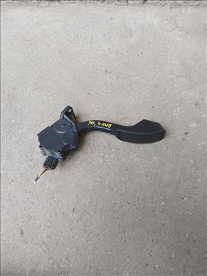 Toyota RAV4 (XA30) 2.2 D-4D gázpedál 3263 7811042010