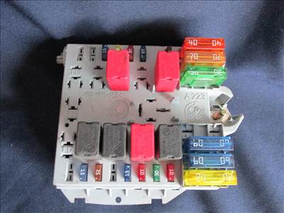Fiat Punto 2003-2010  külső biztosíték tábla 46835595