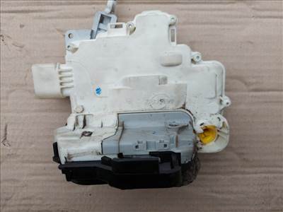 Seat Exeo-Audi A4 ajtózár szerkezet bal első 8E1837015AA