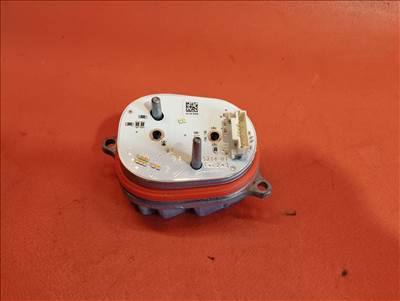 Opel Grandland X jobb led vezérlő Yp00104780 (M.25.529R)