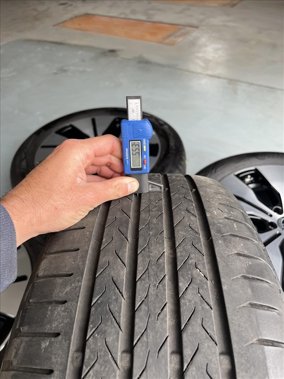 19” 5x112 Mercedes EQC / GLC alufelni szett nyárigumikkal + TPMS! 7. kép