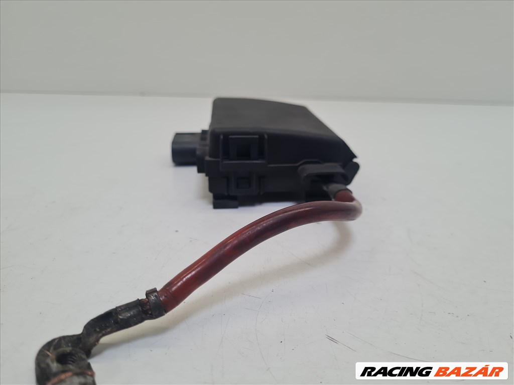 Volkswagen Golf IV biztosítéktábla motortér (19895) 1j0937550ab 3. kép