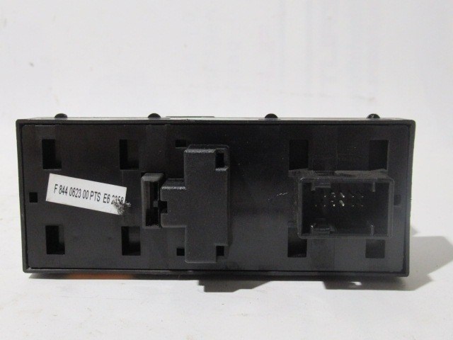 Lancia Delta, Fiat Bravo bal első ablakemelő kapcsoló 4x 2. kép