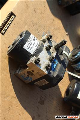 Kia Carnival 2001 2.9TDI ABS kocka  (129) bh60104700