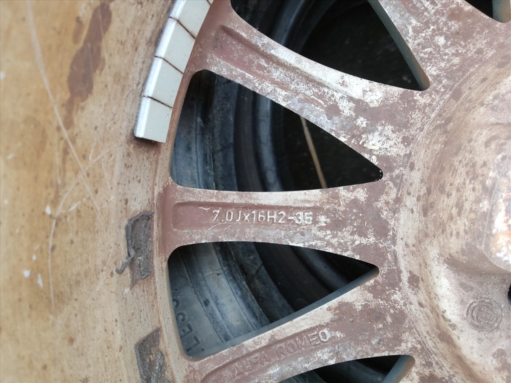 186467 Alfa Romeo 147 , 156 , Gt 7x16"-os 5x98 ET 35 alufelni (1db), a képeken látható állapotban!!!!!!! 60688032 3. kép