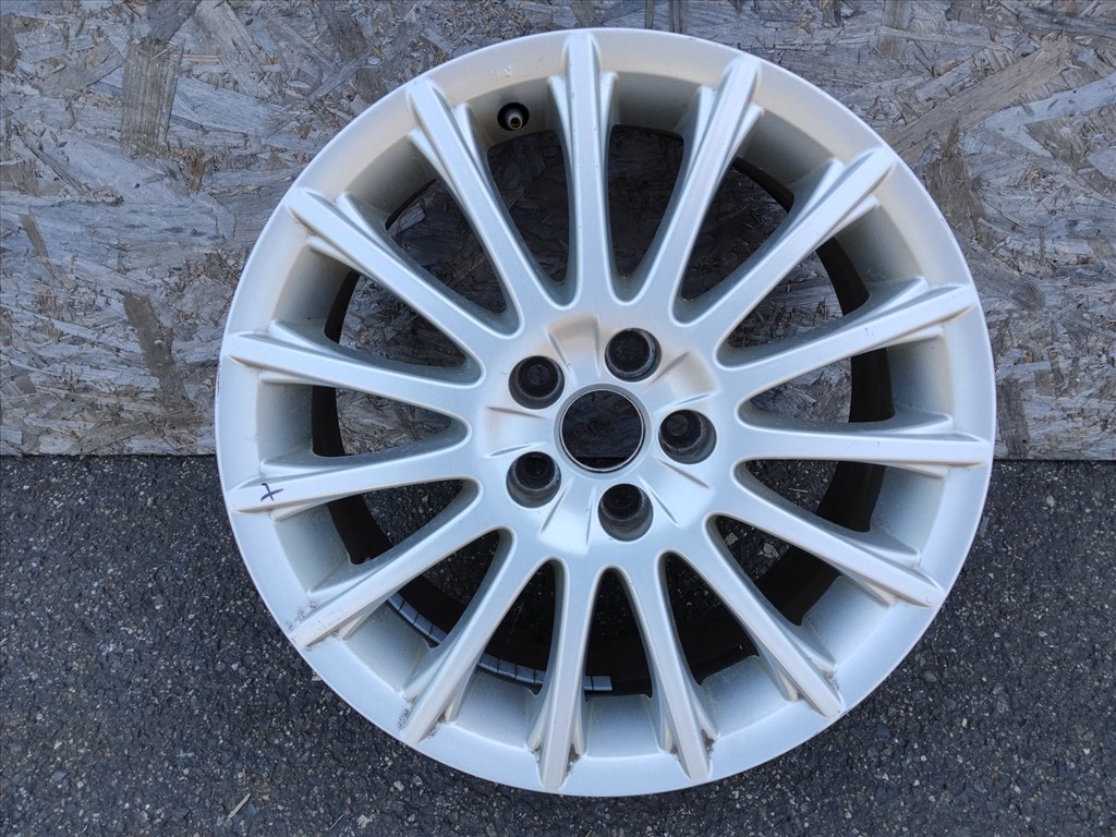 184628 Alfa Romeo GT, 147, 156 16"-os alufelni (1db) a képen látható állapotban 60695999 1. kép