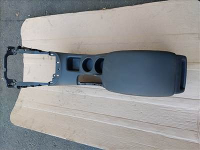 Citroen C4 II könyöklő