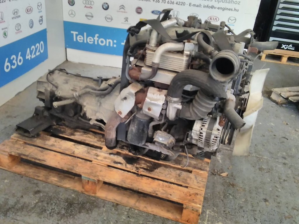 MITSUBISHI 4M41 bontott motor  2. kép