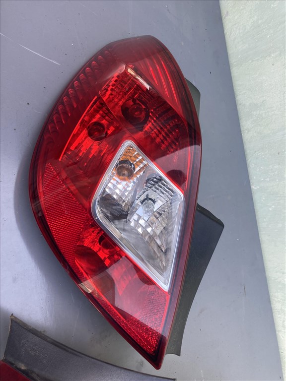 Opel Corsa D Corsa d hátsó lámpa  3. kép