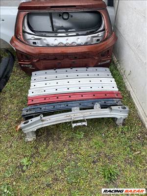 Suzuki SX4 S-Cross II hátsó lökhárító 