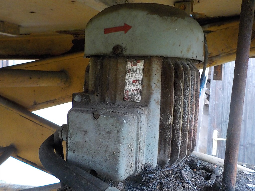 OLLÓSEMELŐ,RÉGI MAGYAR GYÁRTÁSÚ,380V-OS,5,6 MÉTERRE EMEL,TAPOLCÁN ELADÓ 13. kép