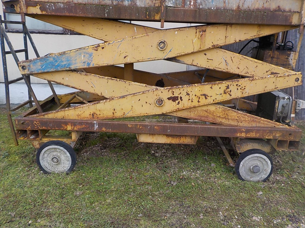 OLLÓSEMELŐ,RÉGI MAGYAR GYÁRTÁSÚ,380V-OS,5,6 MÉTERRE EMEL,TAPOLCÁN ELADÓ 15. kép