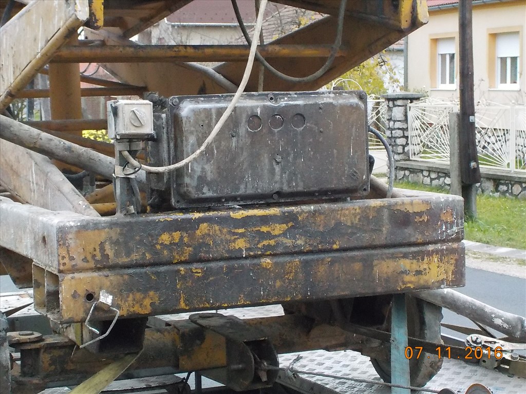 OLLÓSEMELŐ,RÉGI MAGYAR GYÁRTÁSÚ,380V-OS,5,6 MÉTERRE EMEL,TAPOLCÁN ELADÓ 18. kép