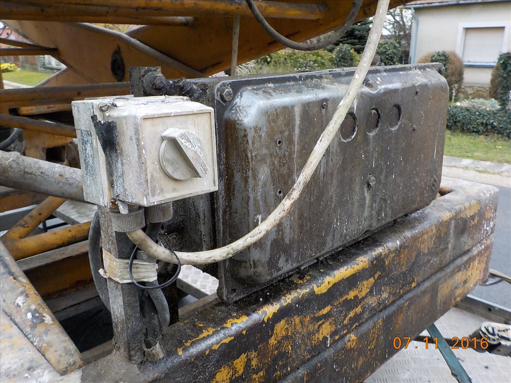 OLLÓSEMELŐ,RÉGI MAGYAR GYÁRTÁSÚ,380V-OS,5,6 MÉTERRE EMEL,TAPOLCÁN ELADÓ 19. kép