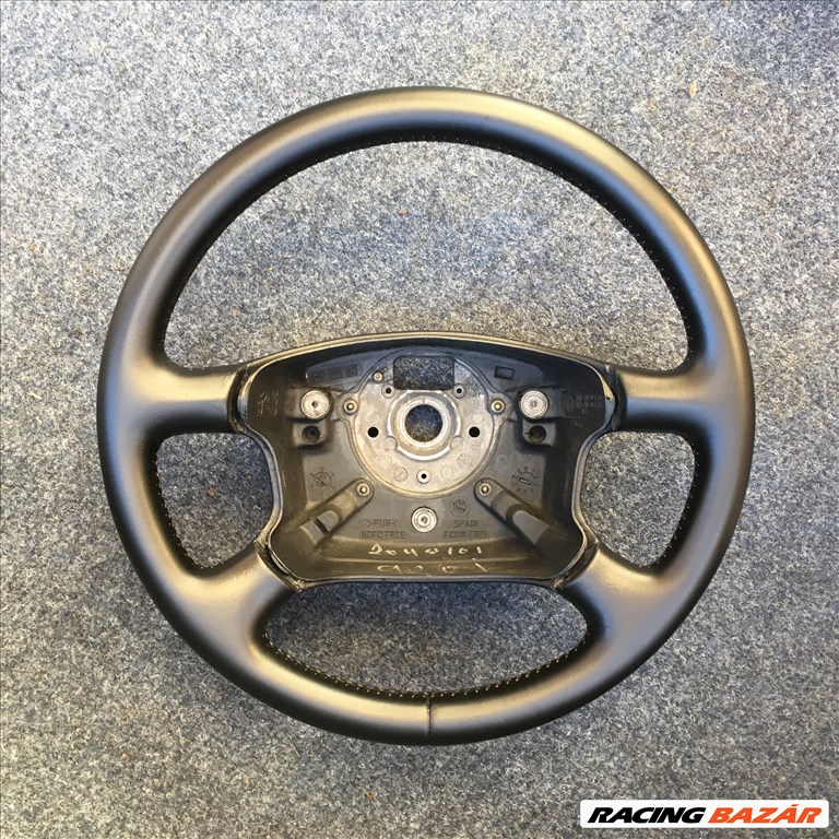 Eladó VW Volkswagen mk4-es Golf, Passat, Sharan stb hibátlan bőr kormányok. 1995-2006-ig.Bp/posta 5. kép