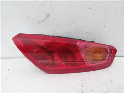 198531 Fiat Grande Punto jobb hátsó lámpa izzófoglalat nélkül, a képen látható sérüléssel 51701590