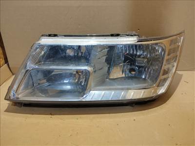175417 Fiat Freemont 2011-2015 Bal első  Fényszóró, a képen látható sérülésekkel