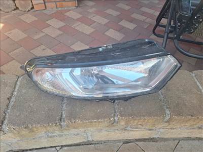 Ford Ecoboost első lámpa