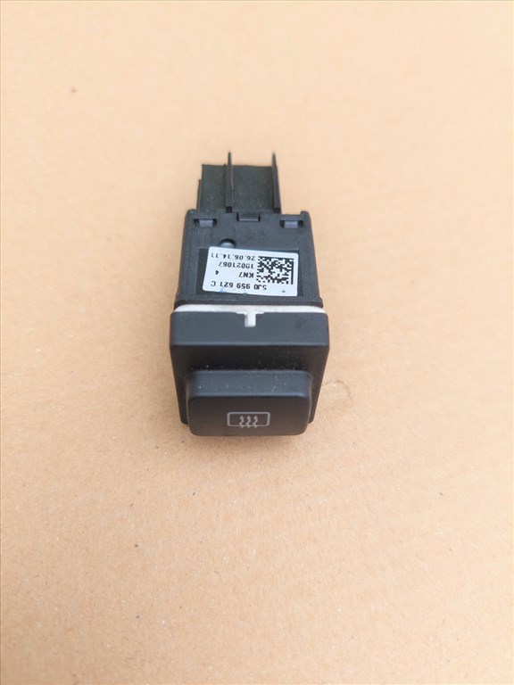 Skoda Fabia II-Roomster hátsó ablak fűtéskapcsoló 5J0959621C 1. kép