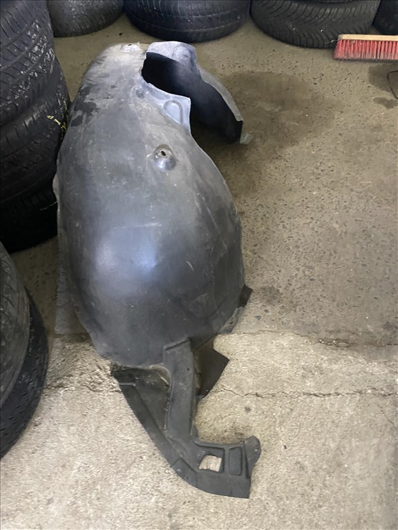 Skoda Octavia III 1.6 TDI Green tec Jobb elsö kerèkjárati műanyag dobbetèt 2. kép