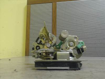 SUZUKI SWIFT 96-05 Bal hátsó ajtó zárszerkezet mechanikus