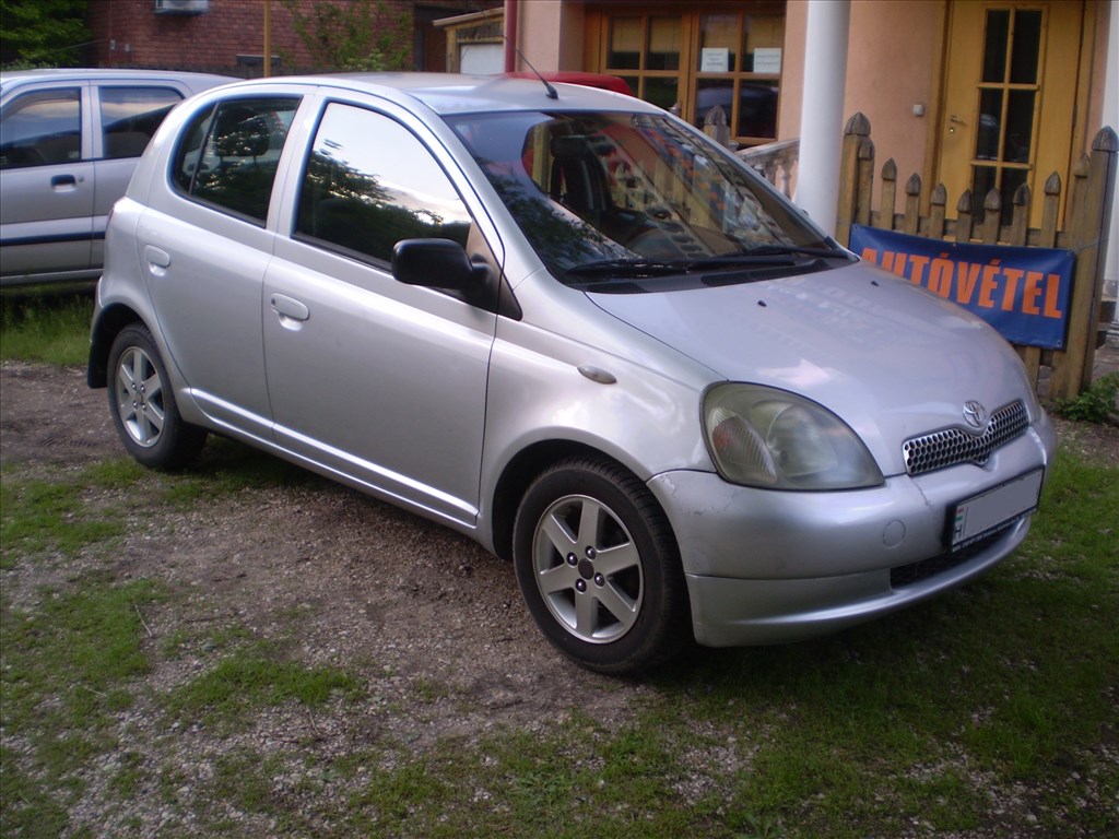 Eladó Toyota Yaris 1.0 Linea Sol ABS Klíma Legfelszereltebb modell MAGYARORSZÁGI 2. kép