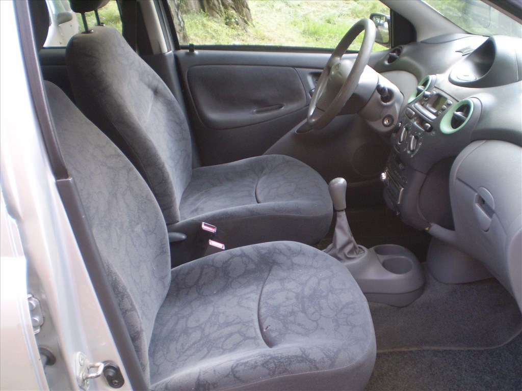 Eladó Toyota Yaris 1.0 Linea Sol ABS Klíma Legfelszereltebb modell MAGYARORSZÁGI 5. kép