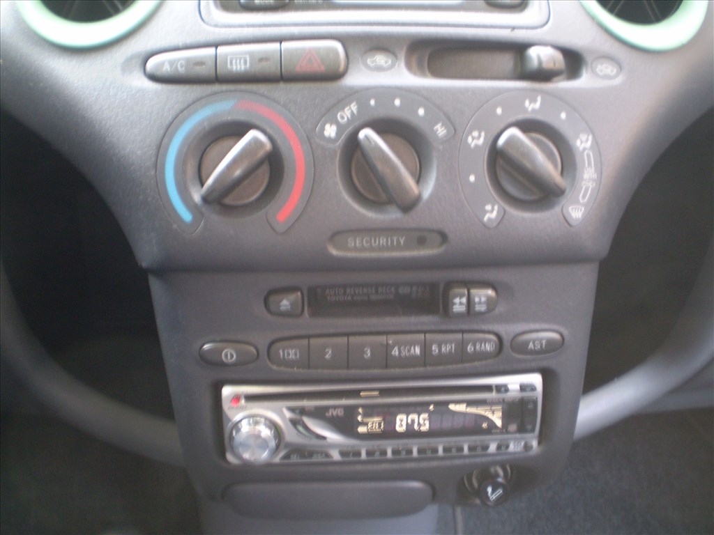Eladó Toyota Yaris 1.0 Linea Sol ABS Klíma Legfelszereltebb modell MAGYARORSZÁGI 7. kép