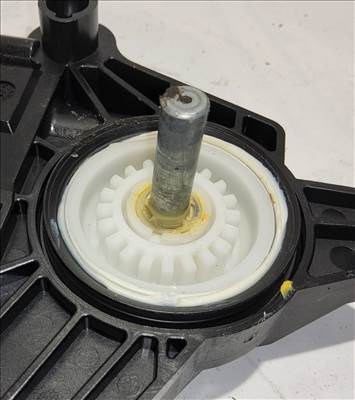 Jeep Renegade  bal hátsó ablakemelő motor 