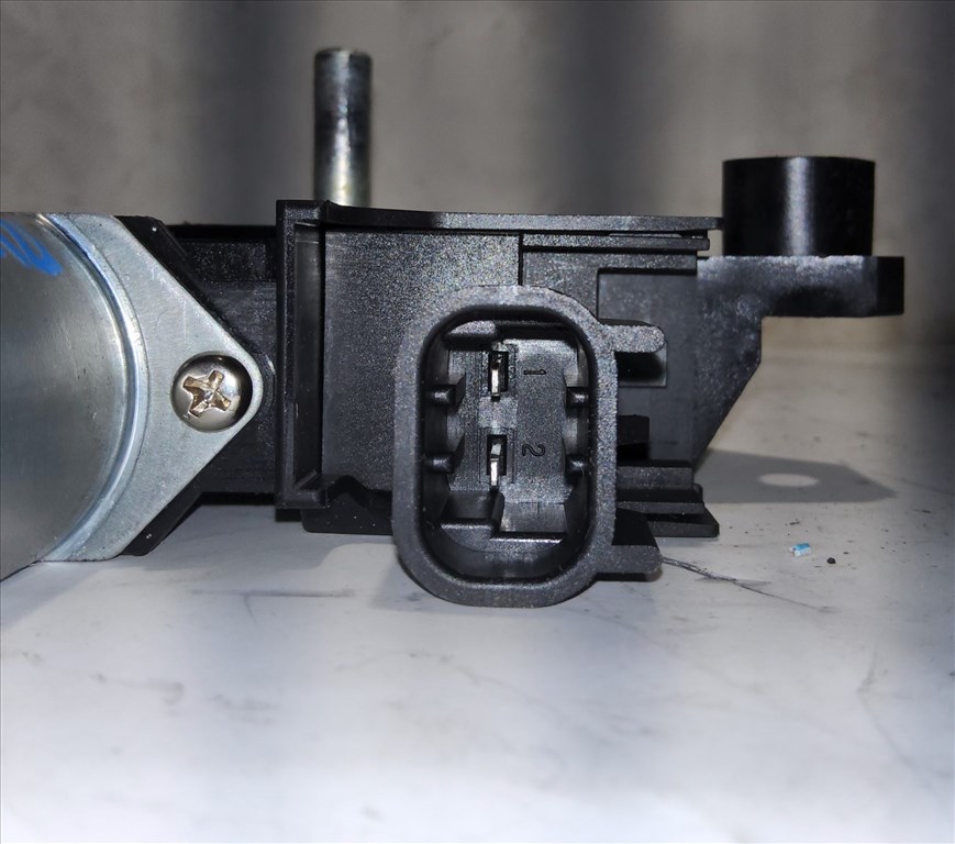 Jeep Renegade  bal hátsó ablakemelő motor  4. kép