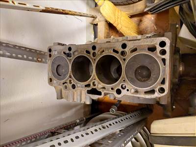 Skoda Octavia I 1,9 Sdi fűzött blokk AQM