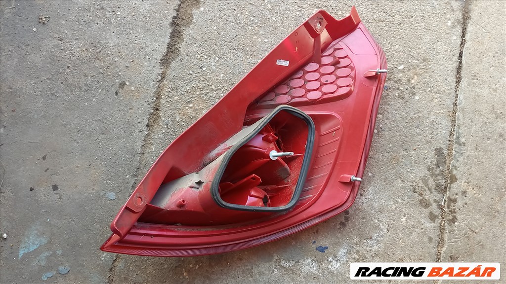Ford Fiesta, bal hátsó, gyári lámpa   2. kép
