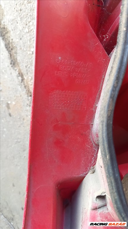 Ford Fiesta, bal hátsó, gyári lámpa   3. kép