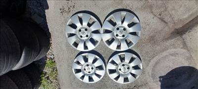 Toyota Yaris 15" dísztárcsa