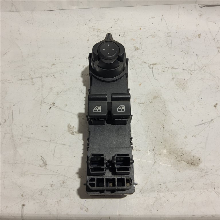 Alfa Romeo Giulietta 2010-2020  bal első ablakemelő kapcsoló, két elektromos ablakemelős kivitel 156106391 1. kép