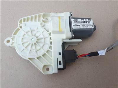 Skoda Superb II-Yeti ablakemelő motor jobb hátsó 8K0959812