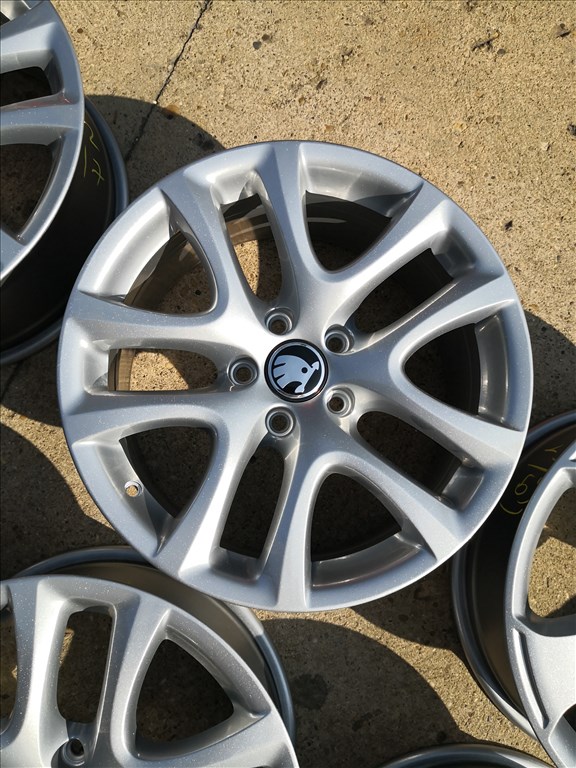 5x112 17 Skoda színterezett alufelni 155000ft a 4db/57/ 2. kép