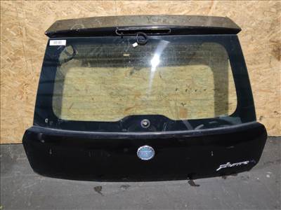 154664 Fiat Grande Punto fekete színű csomagtérajtó, a képen látható sérüléssel 51701183