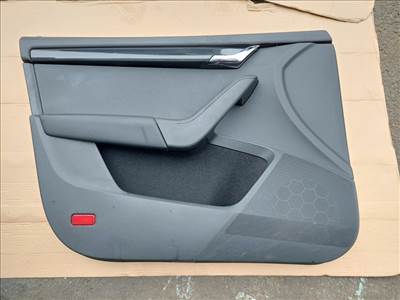 Skoda Octavia III ajtókárpit bal első O3KARBE
