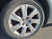 5x112 lyukosztású audi 17" használt (gyári felni) alufelni, 225/50 használt Goodyear téli gumi