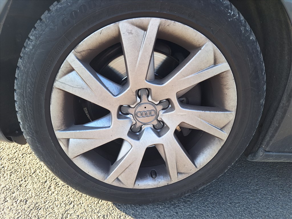  5x112 lyukosztású audi 17" használt (gyári felni) alufelni, 225/50 használt Goodyear téli gumi 3. kép