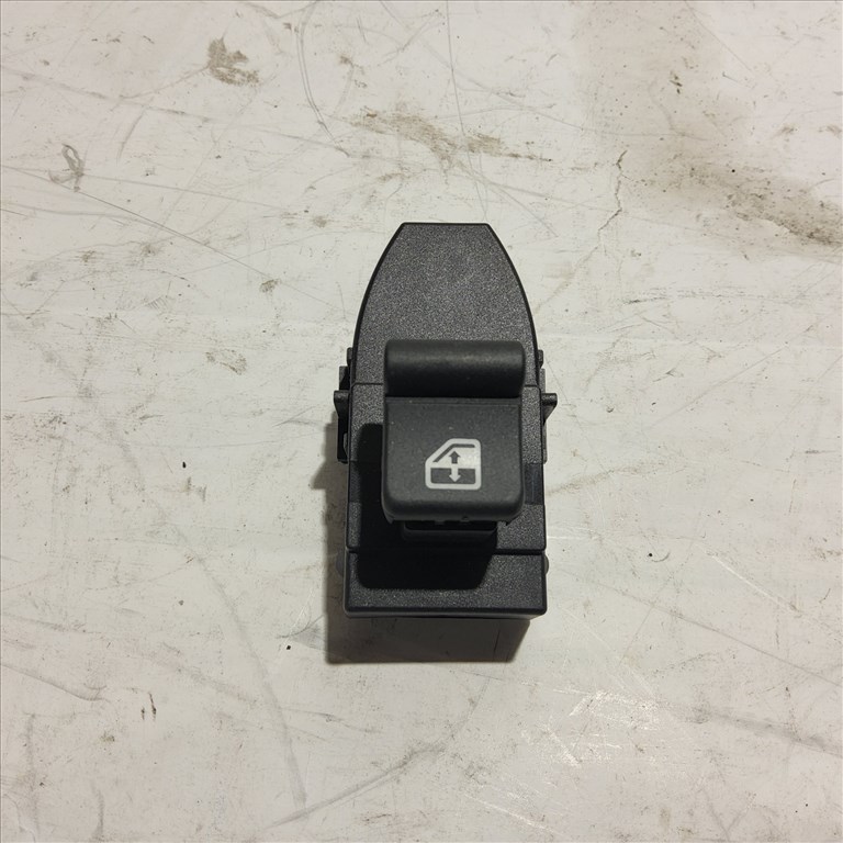 Alfa Romeo 159 2005-2011 jobb első Ablakemelő kapcsoló 1. kép