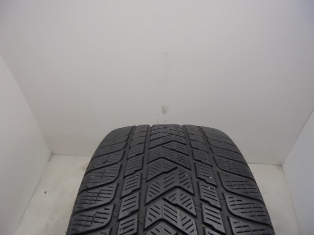 Pirelli Scorpion Winter 265/45 R20  1. kép