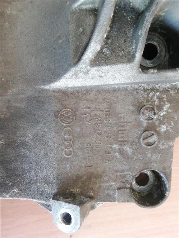 Volkswagen Touran 2005-2008 1,9 8v Diesel klíma kompresszor tartó alubak 03G903143A 2. kép