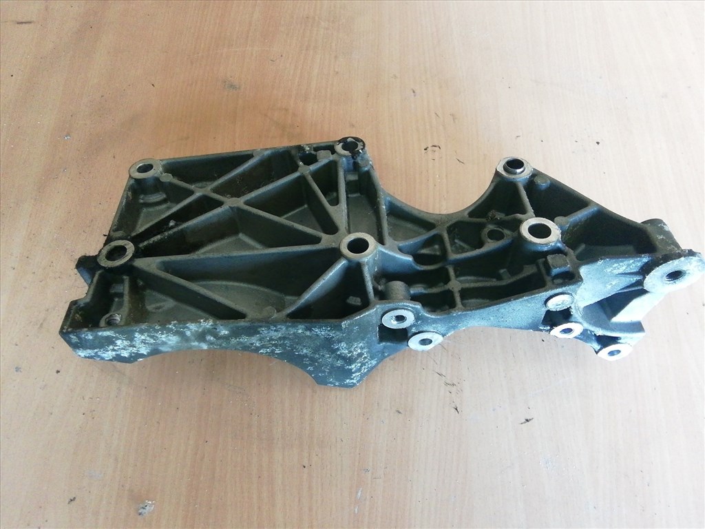 Volkswagen Touran 2005-2008 1,9 8v Diesel klíma kompresszor tartó alubak 03G903143A 3. kép