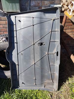 Peugeot Expert felnyíló csomagtérajtó borítás