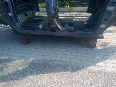 Opel Meriva jobb küszöb