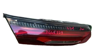 BMW 8 G15 Bal hátsó belső LED lámpa